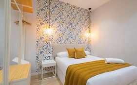 Florit Flats - 4 Guests With Ac And Wifi Near Sorolla Train Station